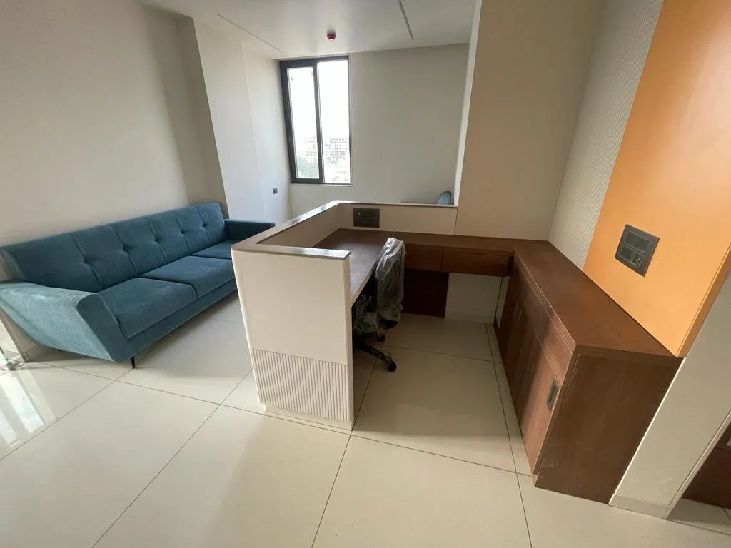 customized modular office furniture